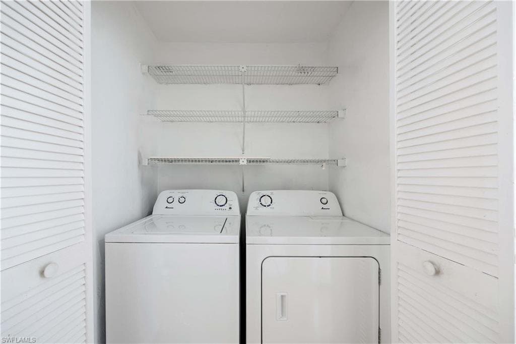 4241 Chantelle DR # D201, NAPLES FL 34112-11