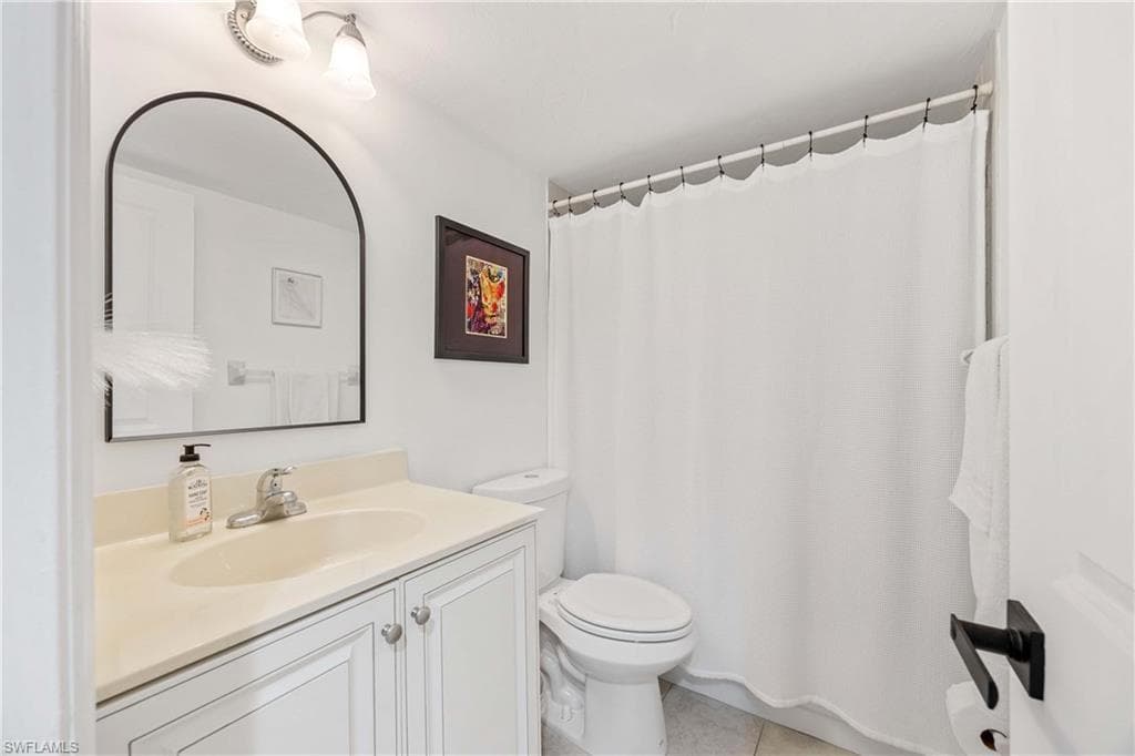 4241 Chantelle DR # D201, NAPLES FL 34112-10