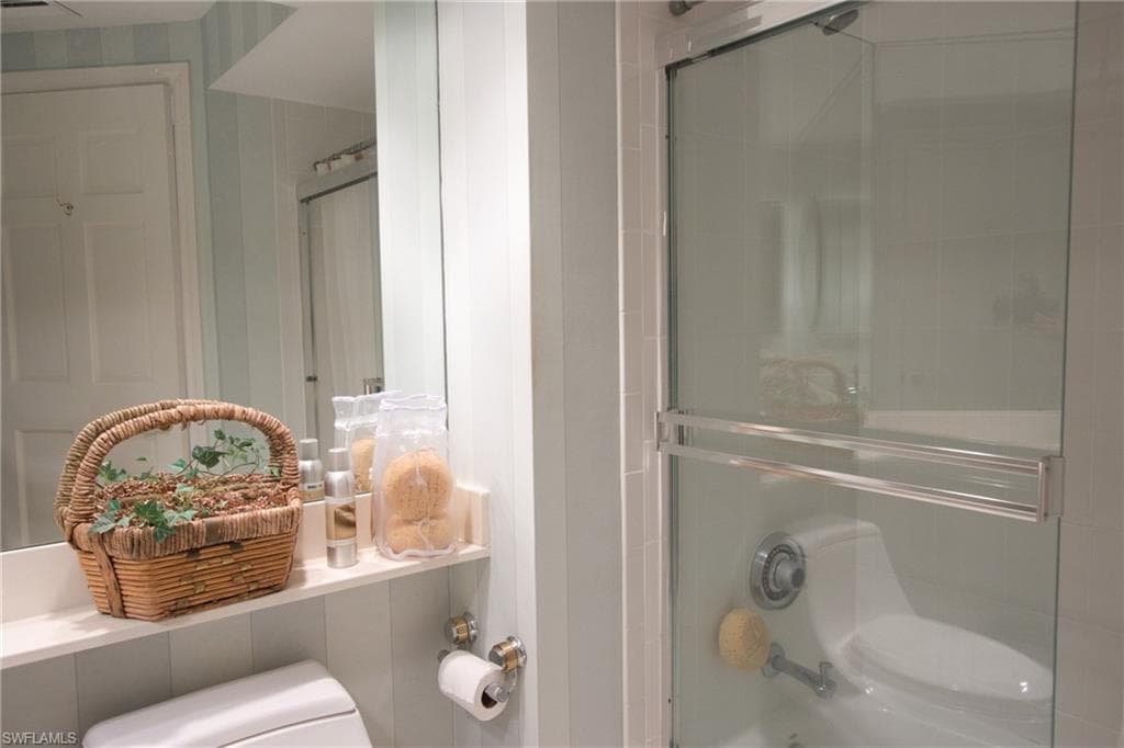 8990 Bay Colony DR # 1002, NAPLES FL 34108-15