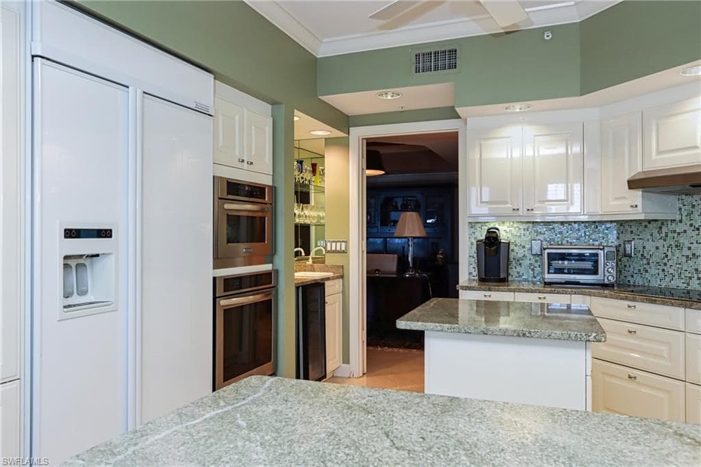8990 Bay Colony DR # 1002, NAPLES FL 34108-8
