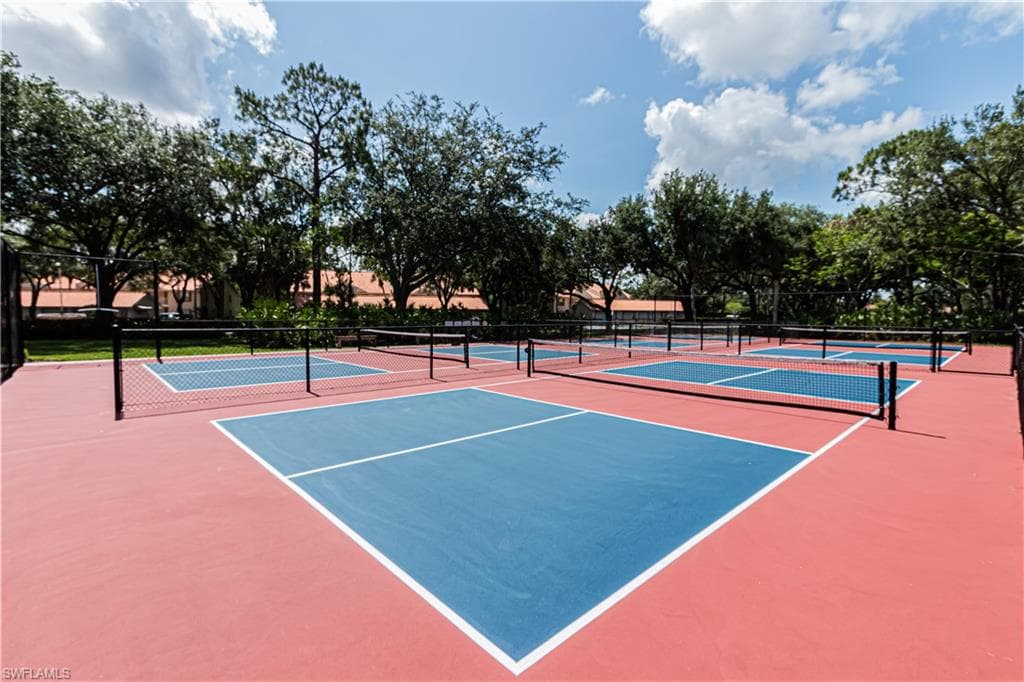 260 Robin Hood CIR # 202, NAPLES FL 34104-22