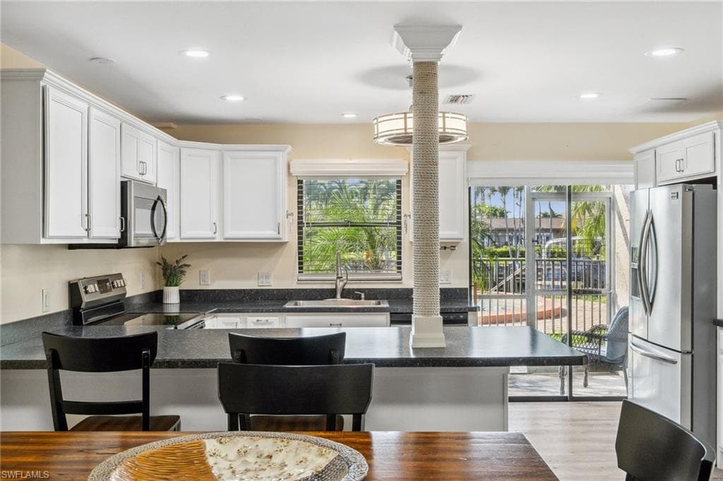 4803 SW Santa Barbara CT # 5, CAPE CORAL FL 33914-13