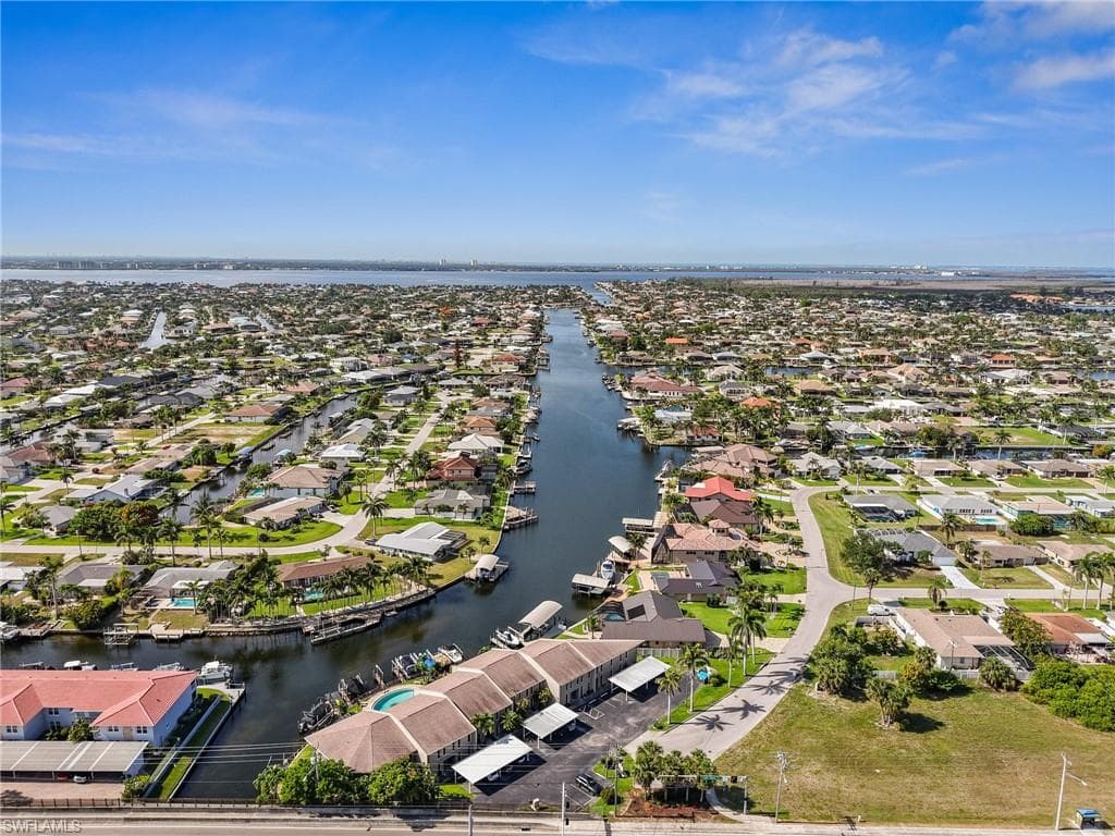 4803 SW Santa Barbara CT # 5, CAPE CORAL FL 33914-44