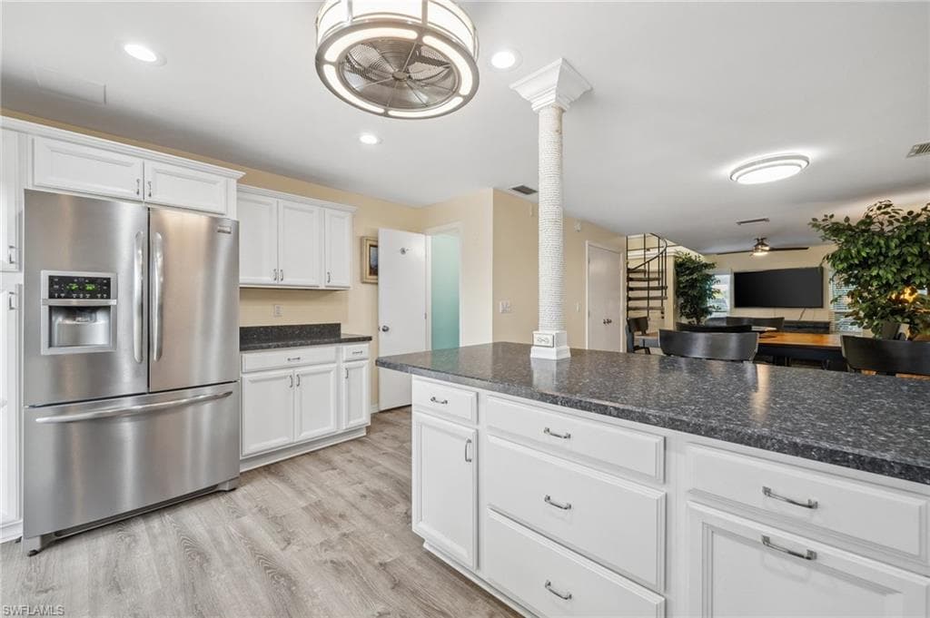 4803 SW Santa Barbara CT # 5, CAPE CORAL FL 33914-17