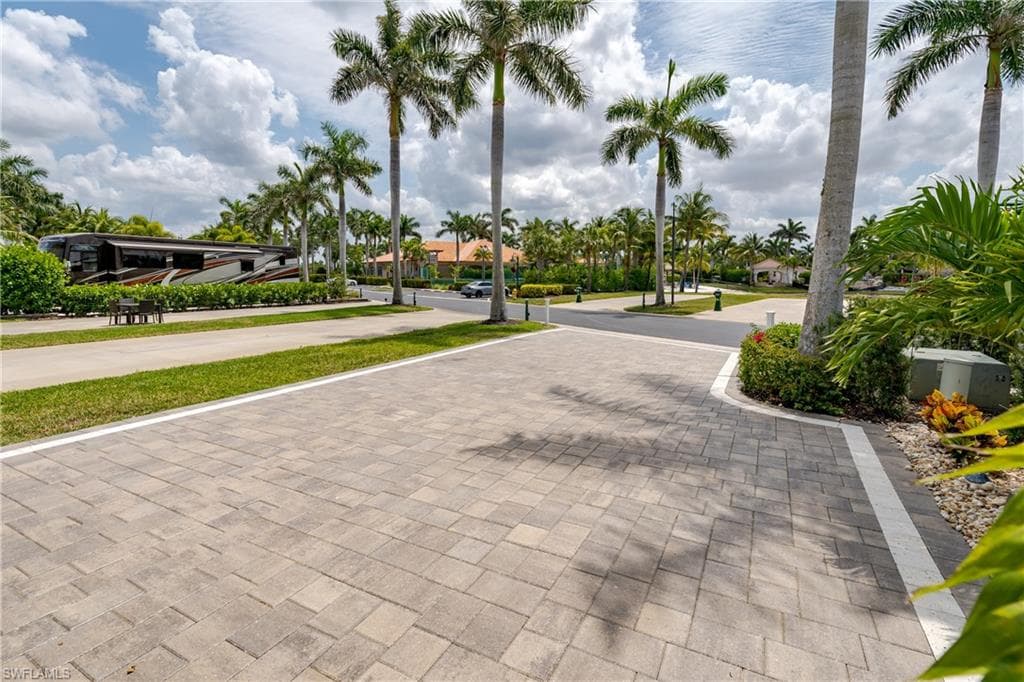 13379 Snook CIR, NAPLES FL 34114-28
