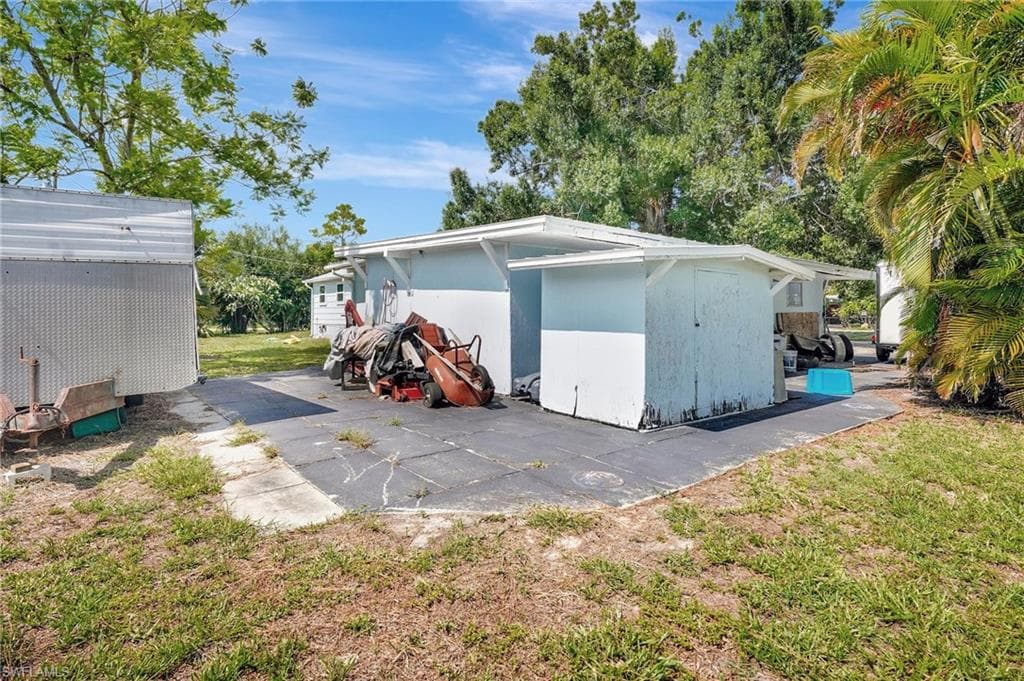 2153 Twin Brooks RD-26