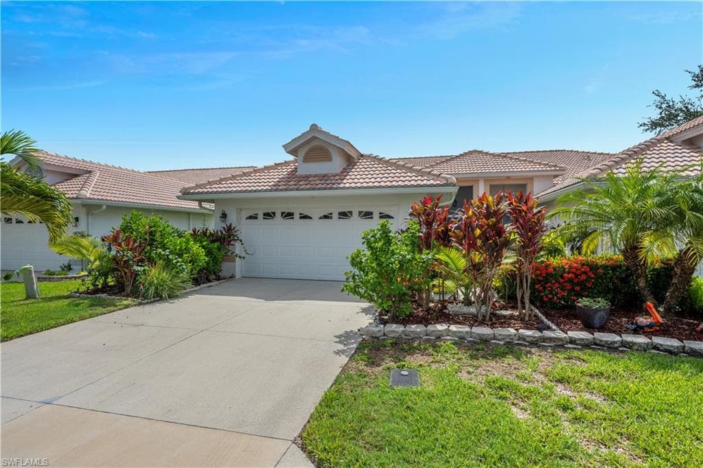 2166 Stacil CIR, NAPLES FL 34109-1