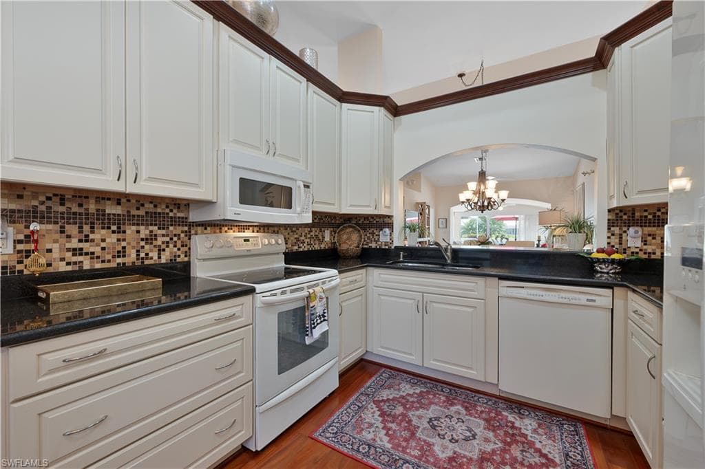 2166 Stacil CIR, NAPLES FL 34109-5