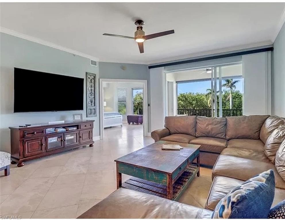 4650 Yacht Harbor DR # 125, NAPLES FL 34112-8