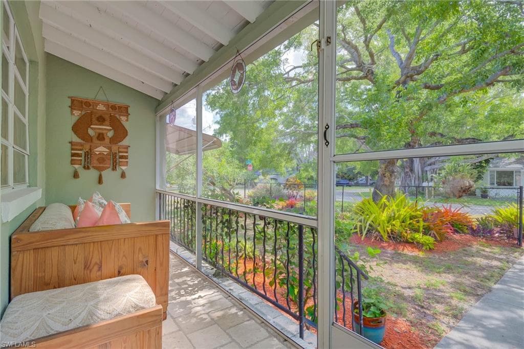 2304 Clifford ST, FORT MYERS FL 33901-4