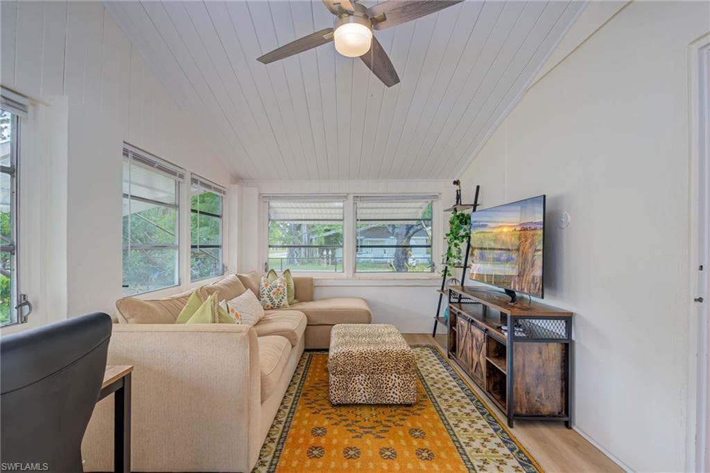 2304 Clifford ST, FORT MYERS FL 33901-13