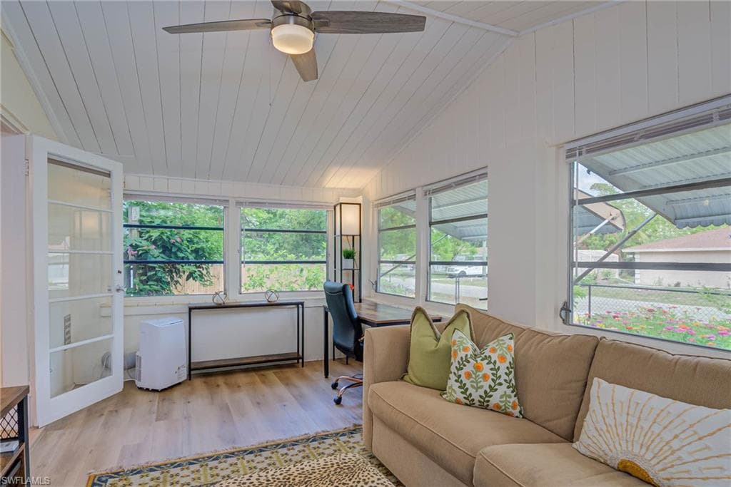 2304 Clifford ST, FORT MYERS FL 33901-14