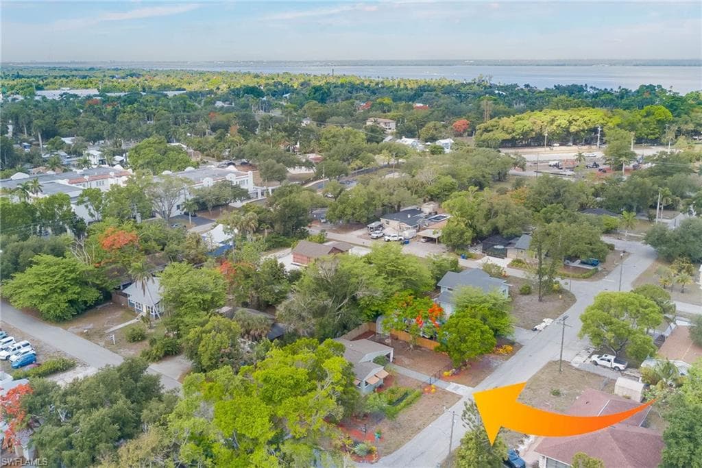 2304 Clifford ST, FORT MYERS FL 33901-30