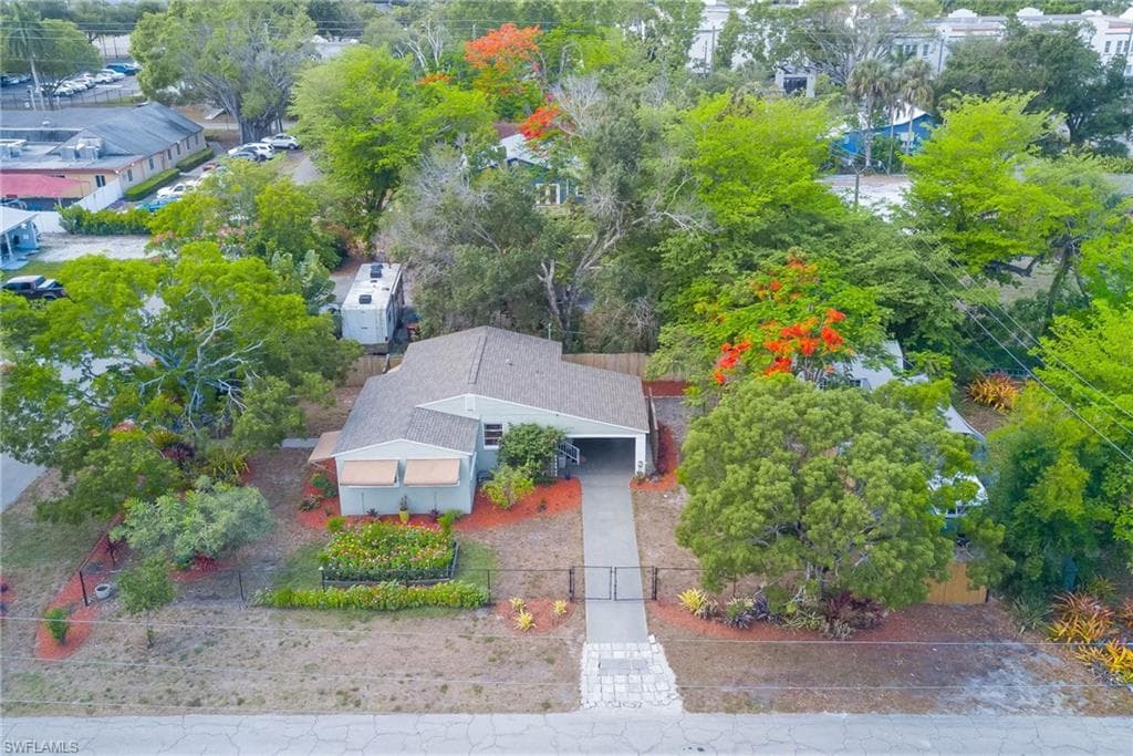 2304 Clifford ST, FORT MYERS FL 33901-28