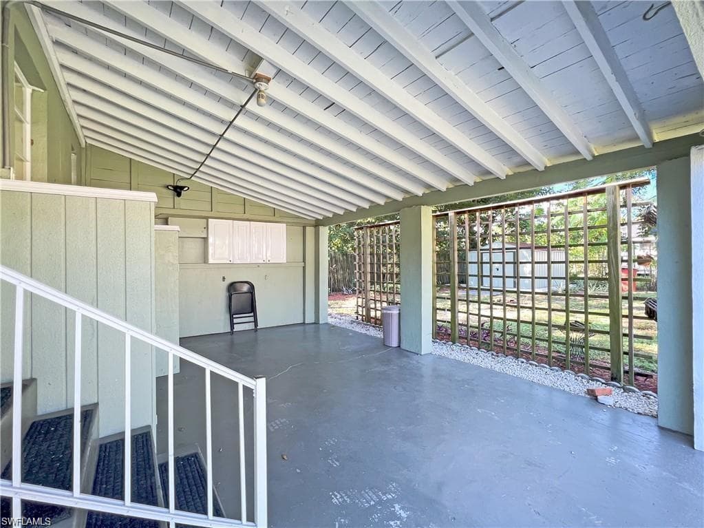 2304 Clifford ST, FORT MYERS FL 33901-24