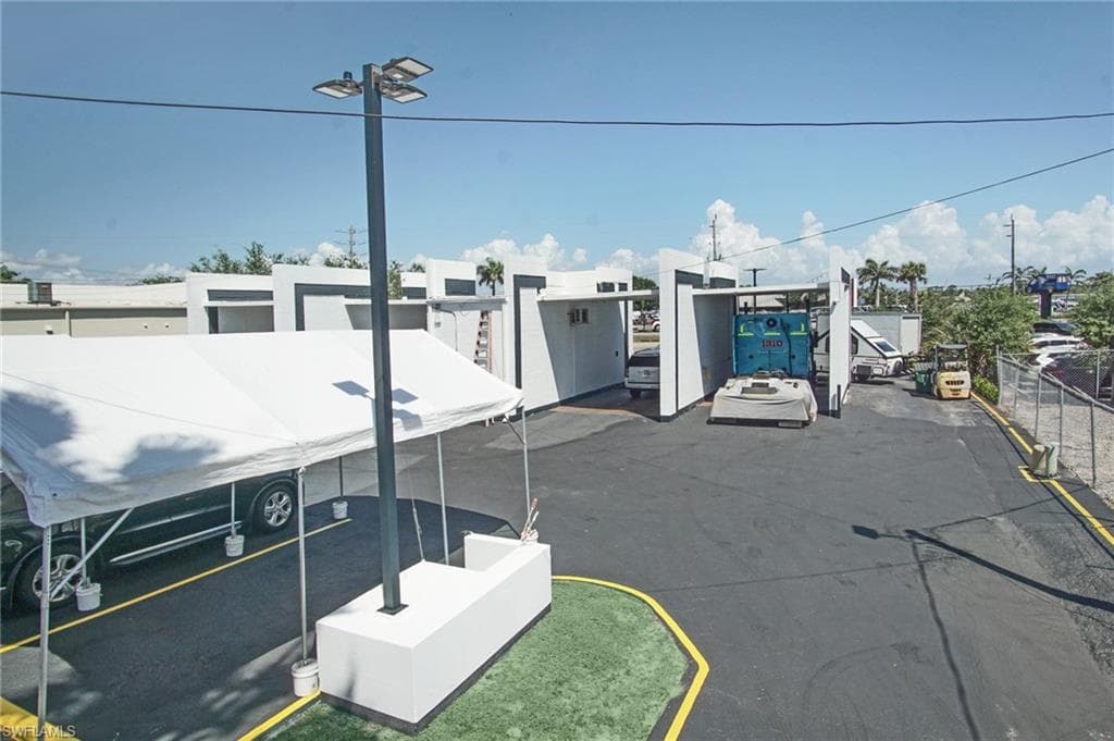 16070 S Tamiami TRL, FORT MYERS FL 33908-8