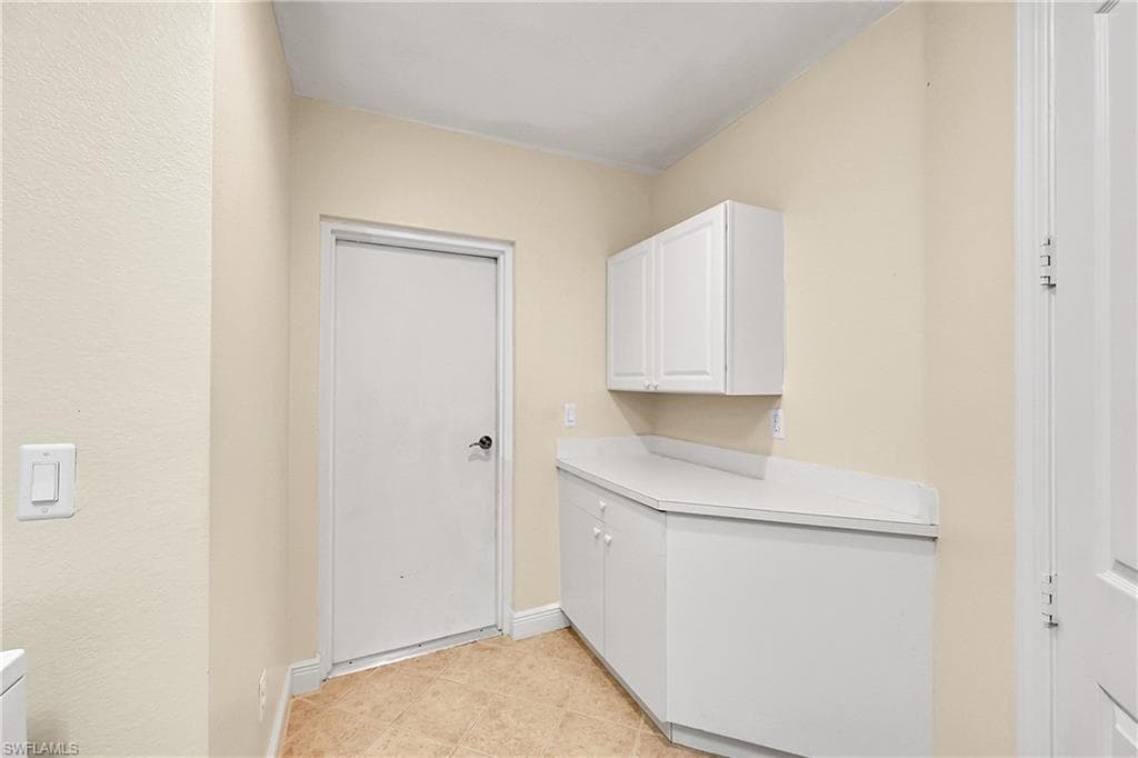 4700 Yacht Harbor DR 612-26