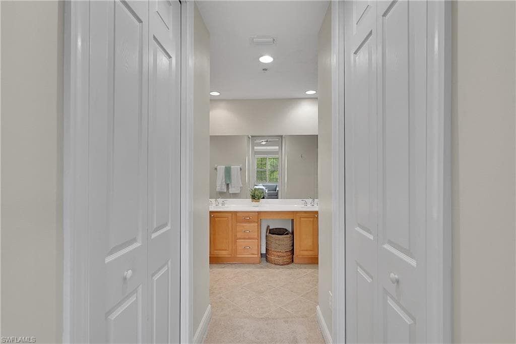 4700 Yacht Harbor DR 612-15