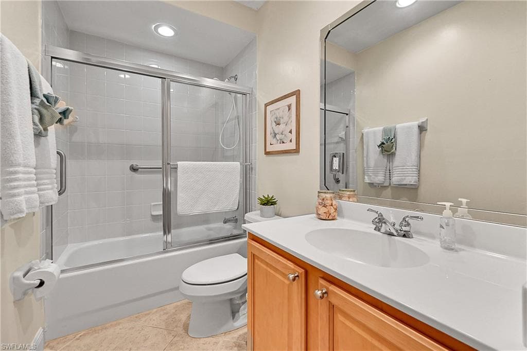 4700 Yacht Harbor DR 612-23