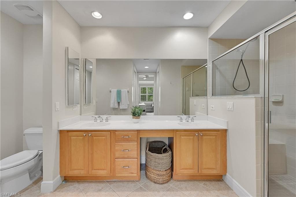 4700 Yacht Harbor DR 612-13