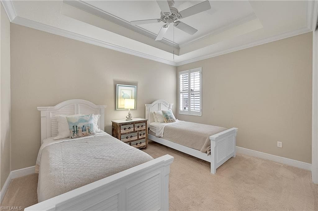 4700 Yacht Harbor DR 612-18