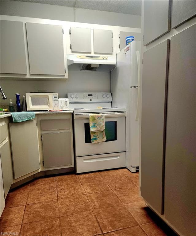 9610 Green Cypress LN # 4, FORT MYERS FL 33905-10