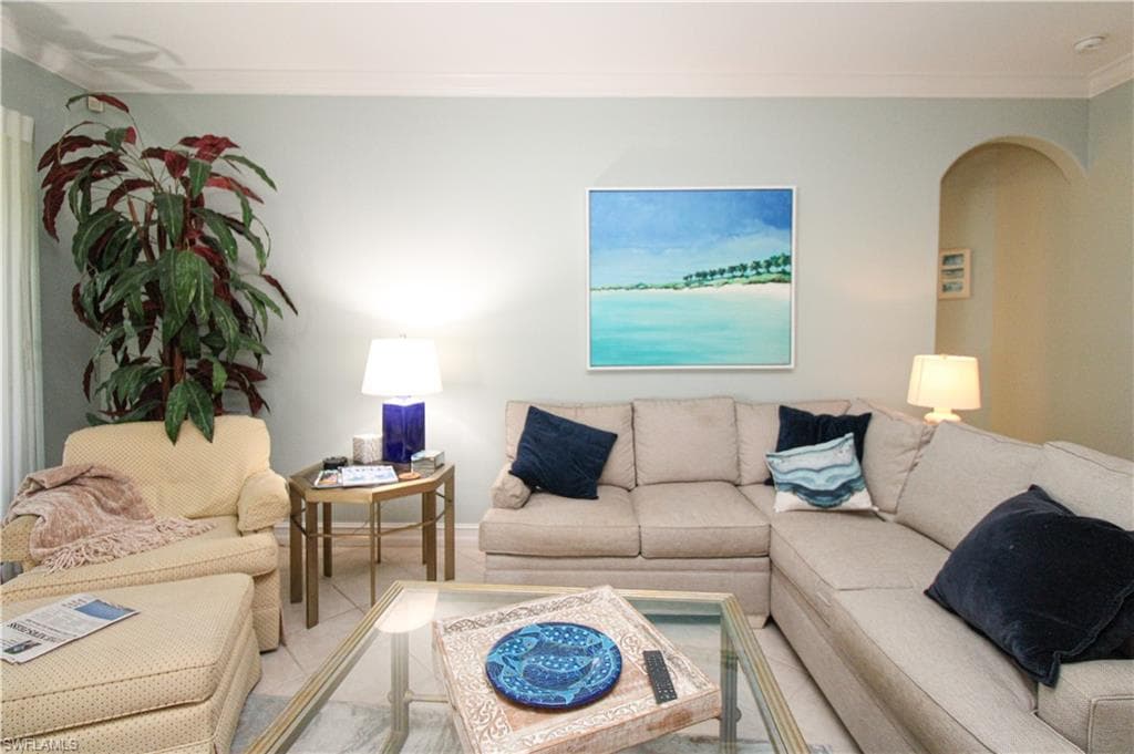 817 Carrick Bend CIR # 101, NAPLES FL 34110-25