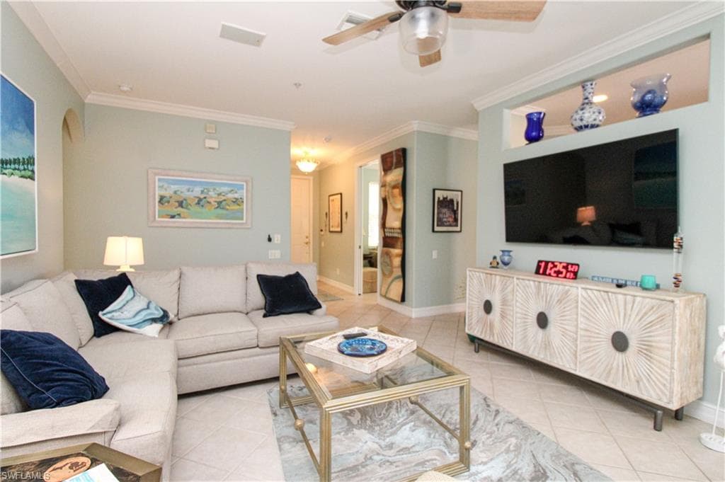 817 Carrick Bend CIR # 101, NAPLES FL 34110-21