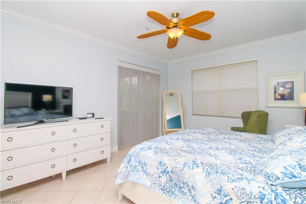 817 Carrick Bend CIR # 101, NAPLES FL 34110-38