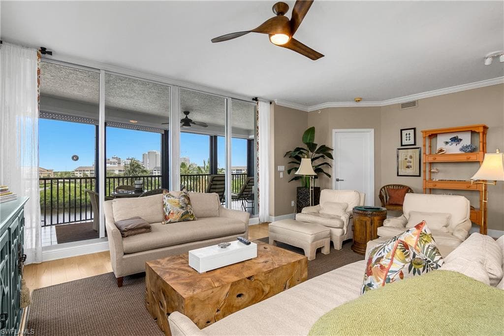 430 Cove Tower DR 501-9
