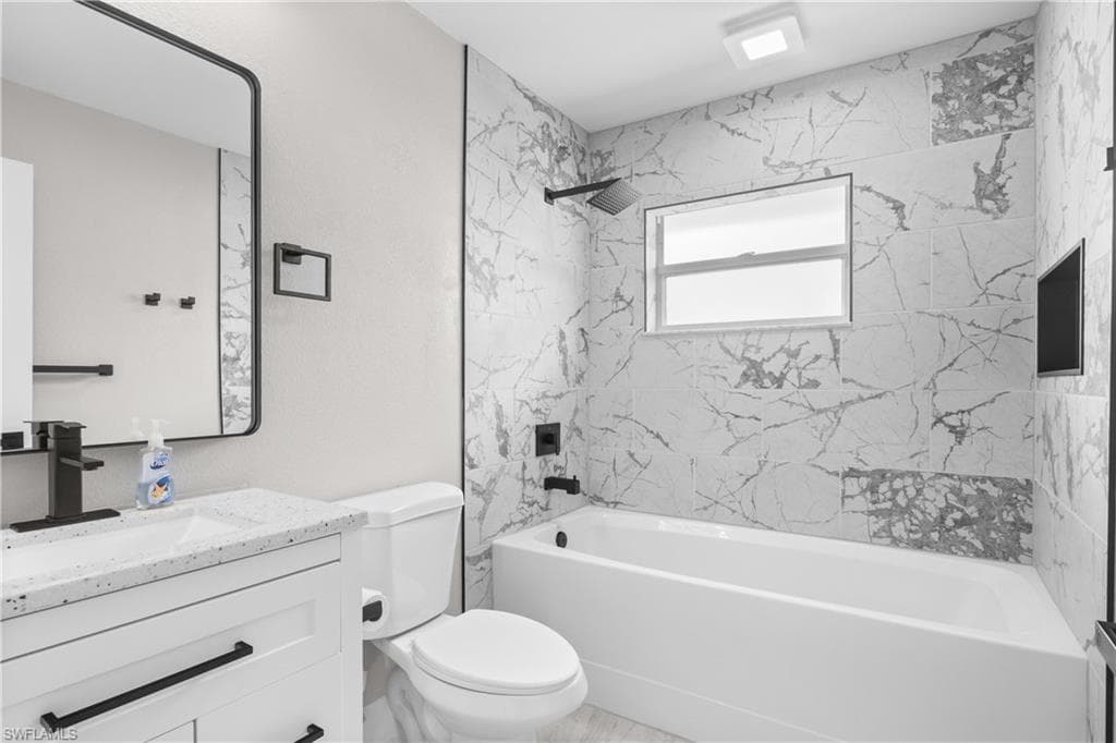 3332 SE 22nd PL, CAPE CORAL FL 33904-16