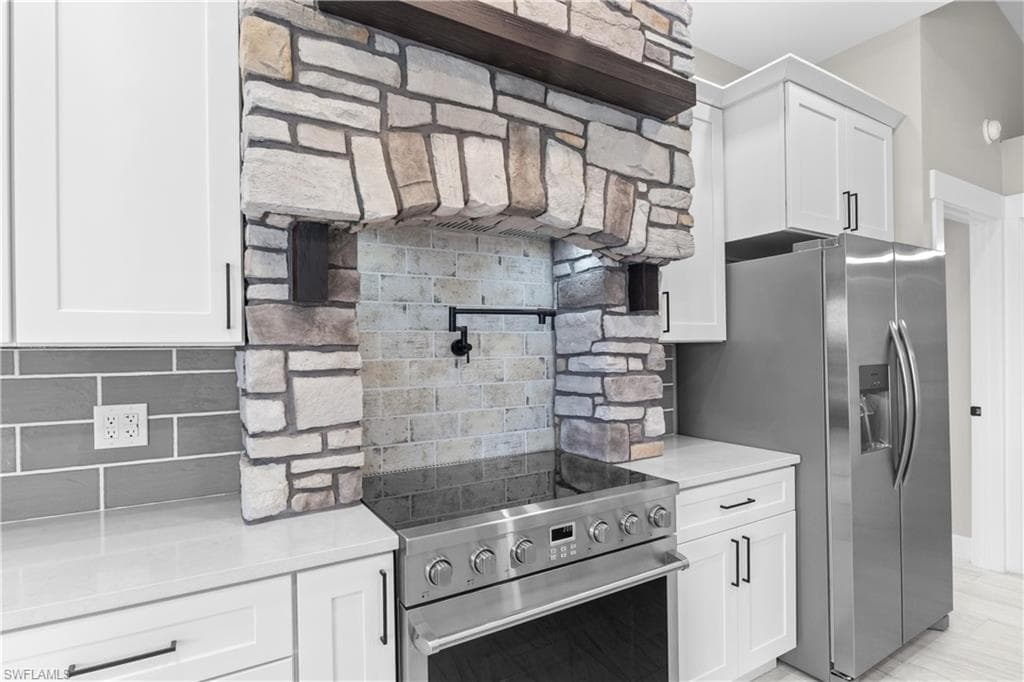 3332 SE 22nd PL, CAPE CORAL FL 33904-18