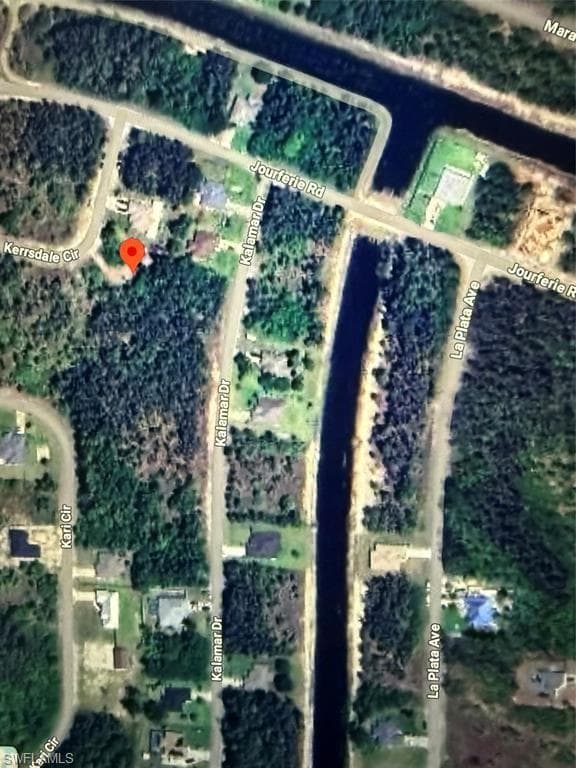 318 Kerrsdale CIR, LEHIGH ACRES FL 33974-1