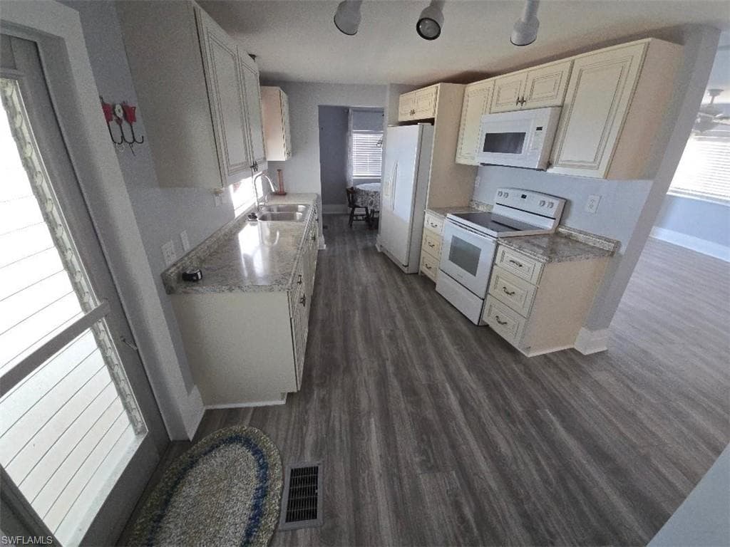 26111 Countess LN, BONITA SPRINGS FL 34135-9