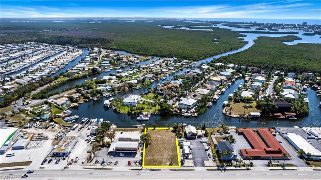 17721 San Carlos BLVD, FORT MYERS BEACH FL 33931-8