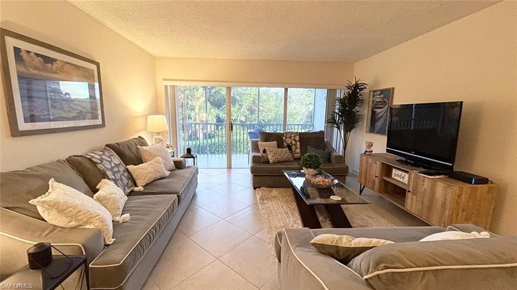 1 Bluebill AVE # 210, NAPLES FL 34108-8