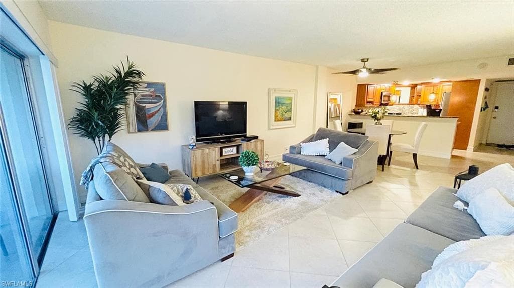 1 Bluebill AVE # 210, NAPLES FL 34108-7