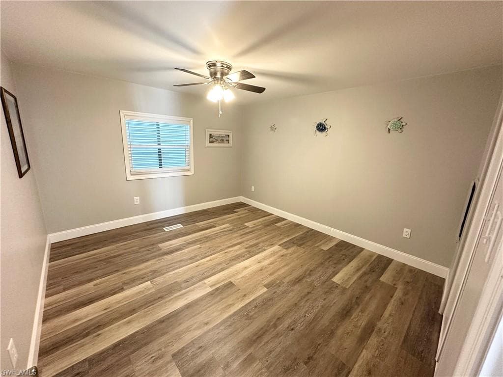 16091 Siesta DR, FORT MYERS FL 33908-15