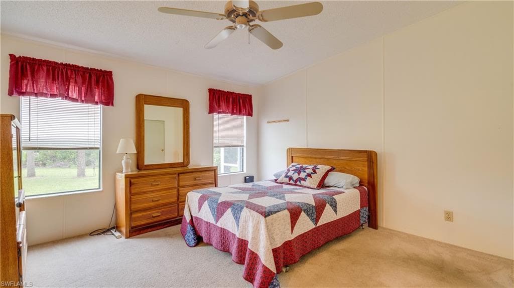 419 Horizon DR, NORTH FORT MYERS FL 33903-14