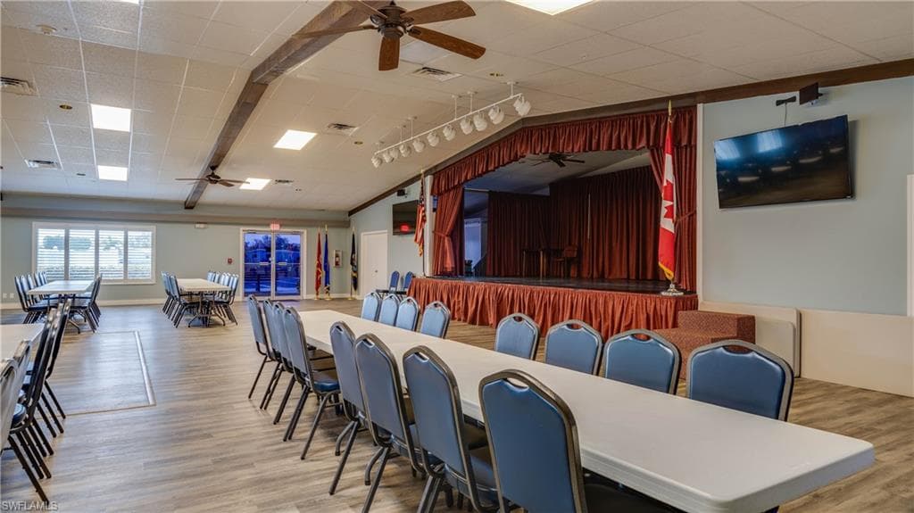 419 Horizon DR, NORTH FORT MYERS FL 33903-38