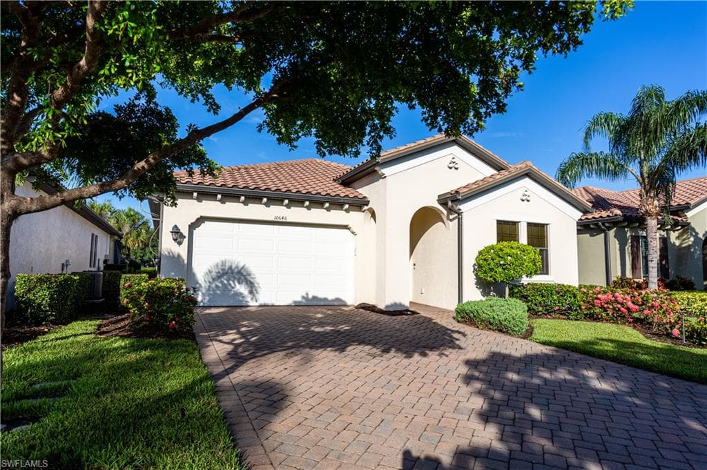 10646 Essex Square BLVD-17