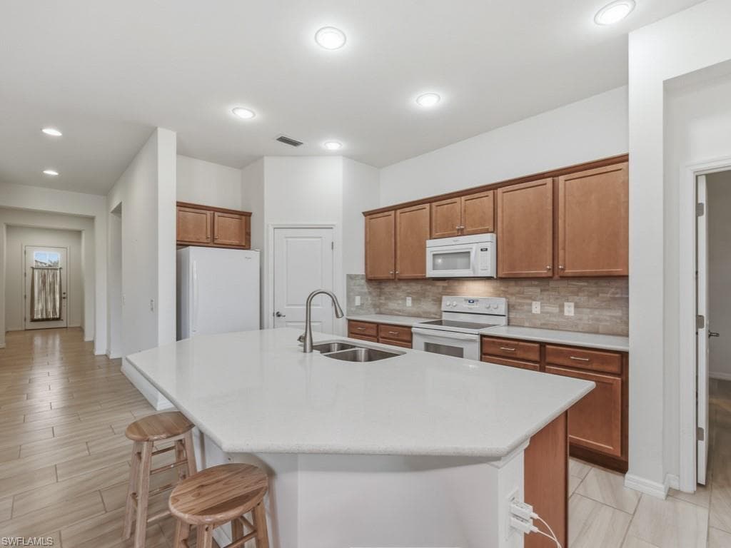 10646 Essex Square BLVD-3