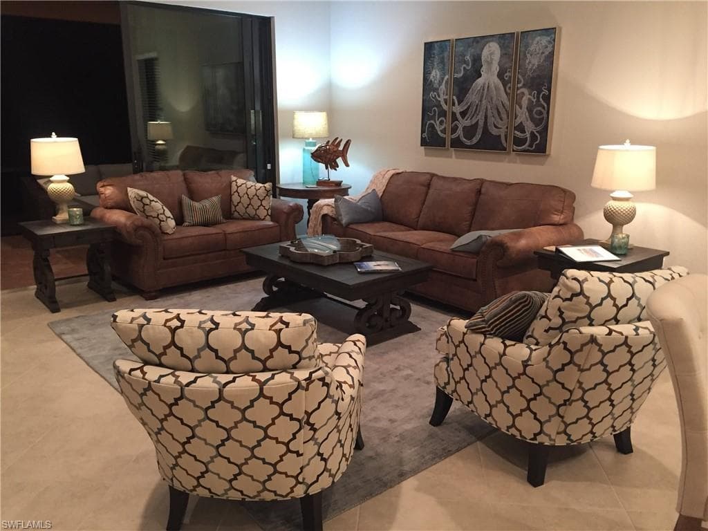 13379 Silktail DR, NAPLES FL 34109-1