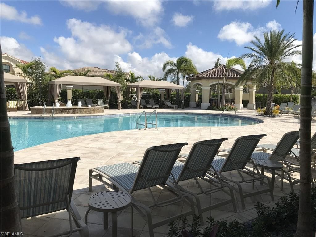 13379 Silktail DR, NAPLES FL 34109-23