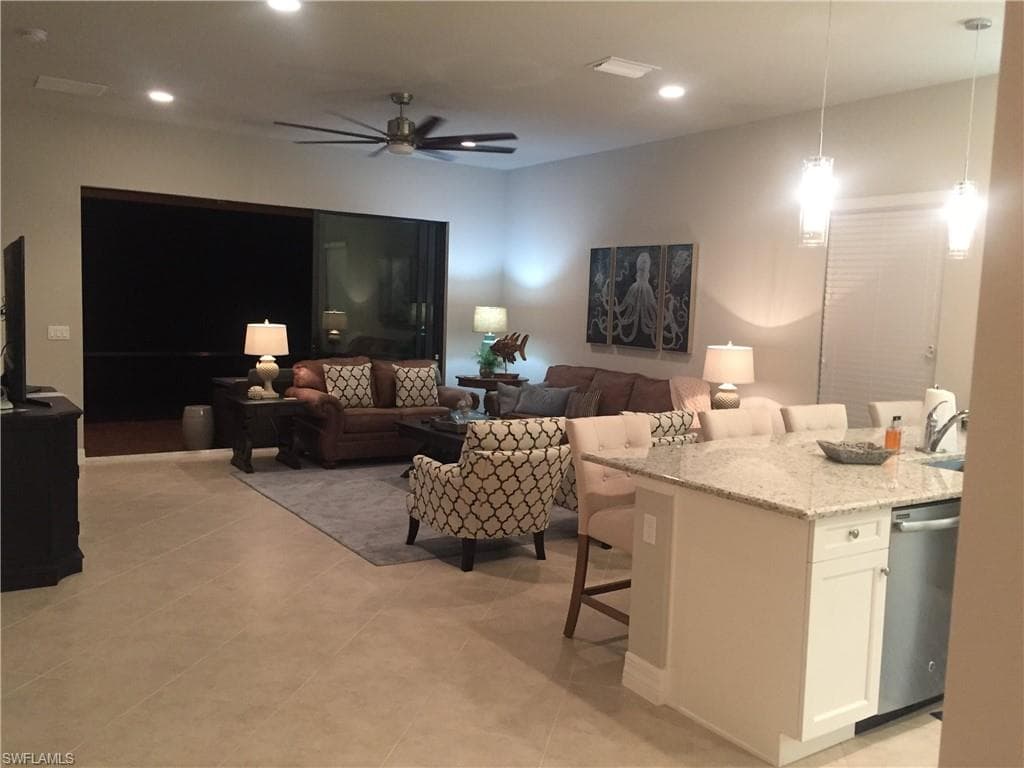 13379 Silktail DR, NAPLES FL 34109-9