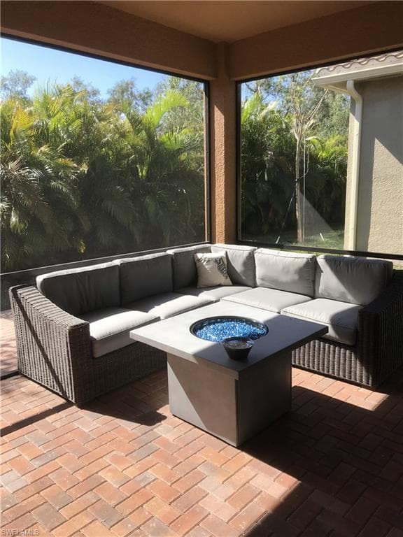 13379 Silktail DR, NAPLES FL 34109-20