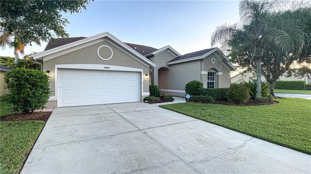 7602 Citrus Hill LN, NAPLES FL 34109-1