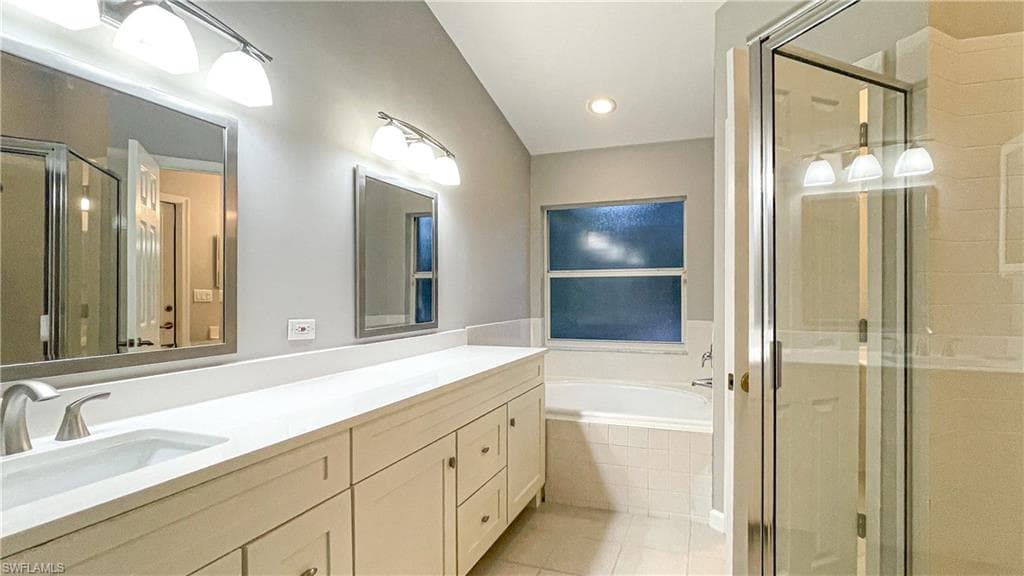 7602 Citrus Hill LN, NAPLES FL 34109-12