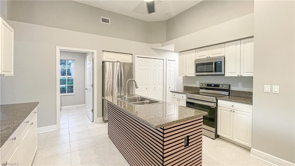 7602 Citrus Hill LN, NAPLES FL 34109-8