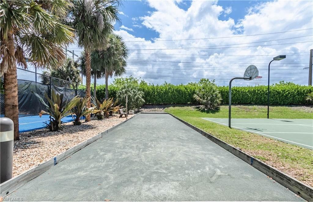 7602 Citrus Hill LN, NAPLES FL 34109-43